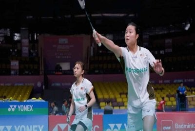 Zi Yu (kanan) dan Noraqilah layak ke undian utama Kejohanan badminton Asia di Ningbo dan akan bertemu gandingan nombor lapan dunia dari Taiwan, Hsieh Pei Shan-Hung En Tzu, esok. FOTO: BAM
