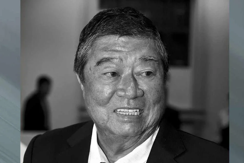 Jasad mendiang Liong Sik selamat disemadikan menerusi upacara pembakaran di krematorium Taman Memorial Xiao En hari ini. 