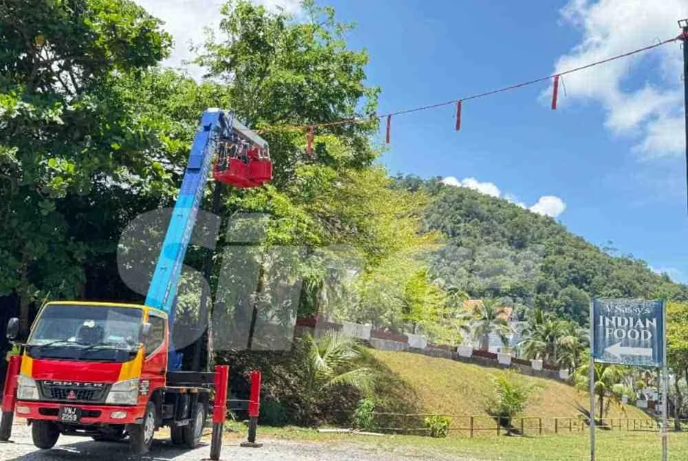 The Obscura di Batu Ferringhi menjadi inisiatif terbaharu bagi mengurangkan kes kemalangan jalan raya melibatkan haiwan khususnya monyet bandar di Pulau Pinang.