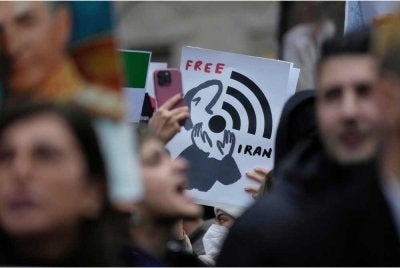 Akses internet dihadkan di Iran sejak serangan AS dan Israel bermula pada 28 Februari dengan gangguan paling lama pernah berlaku di negara itu. - Foto: Agensi