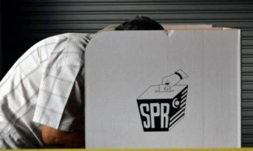 Janganlah menolak politik dengan tarikh PRU apabila ia merugikan dan bermain politik apabila ia menguntungkan. Foto hiasan