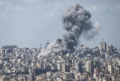 Sekurang-kurangnya 254 orang terbunuh dan lebih 1,100 cedera dalam gelombang serangan udara besar-besaran Israel ke atas Lubnan. 