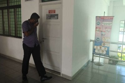 Rajakogillan beredar selepas selesai membayar denda tersebut. Foto Sinar Harian