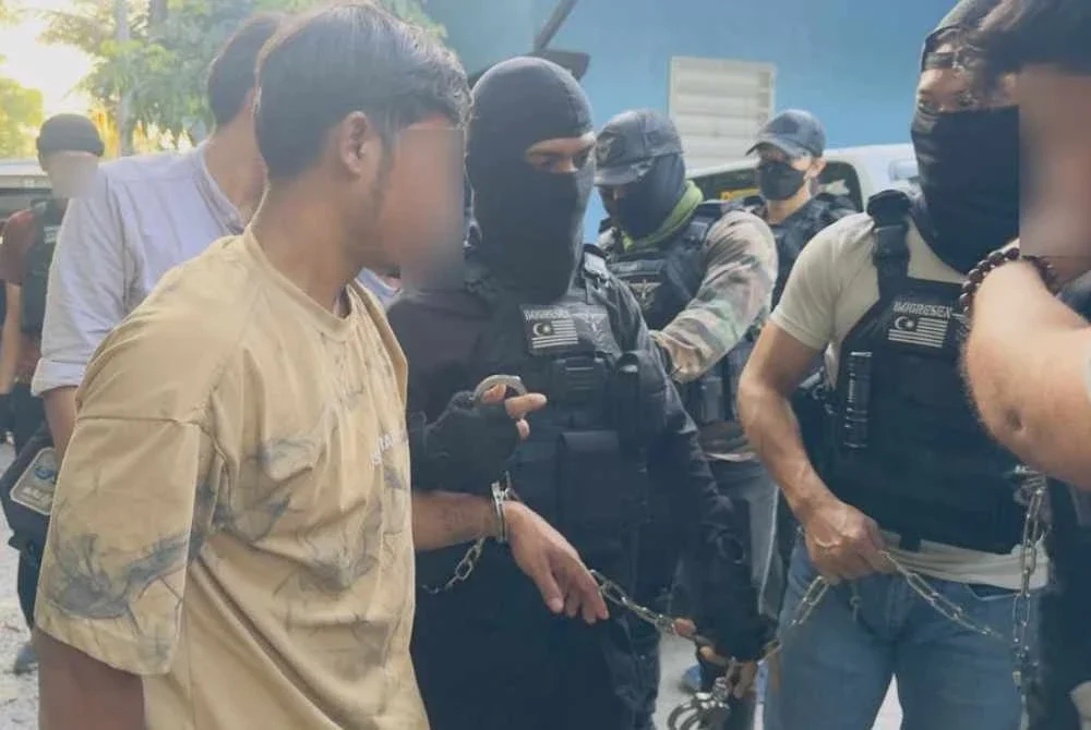 Operasi dijalankan Pasukan Taktikal Khas Bahagian Perisikan dan Operasi Khas dengan kerjasama JIM Kelantan.