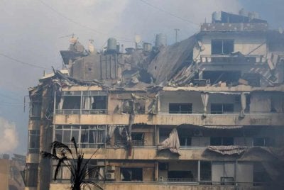 Sekurang-kurangnya 254 orang terbunuh dan lebih 1,100 cedera dalam gelombang serangan udara besar-besaran Israel ke atas Lubnan, hanya beberapa jam selepas Amerika Syarikat dan Iran bersetuju melaksanakan gencatan senjata sementara selama dua minggu.