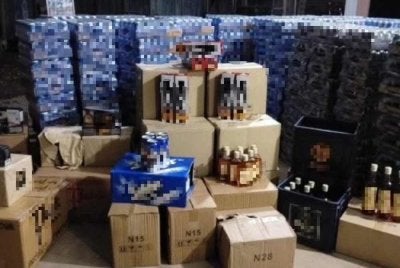 Antara barangan yang dirampas dalam serbuan berkenaan pada Khamis.