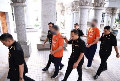 Antara individu yang ditahan reman bagi membantu siasatan.