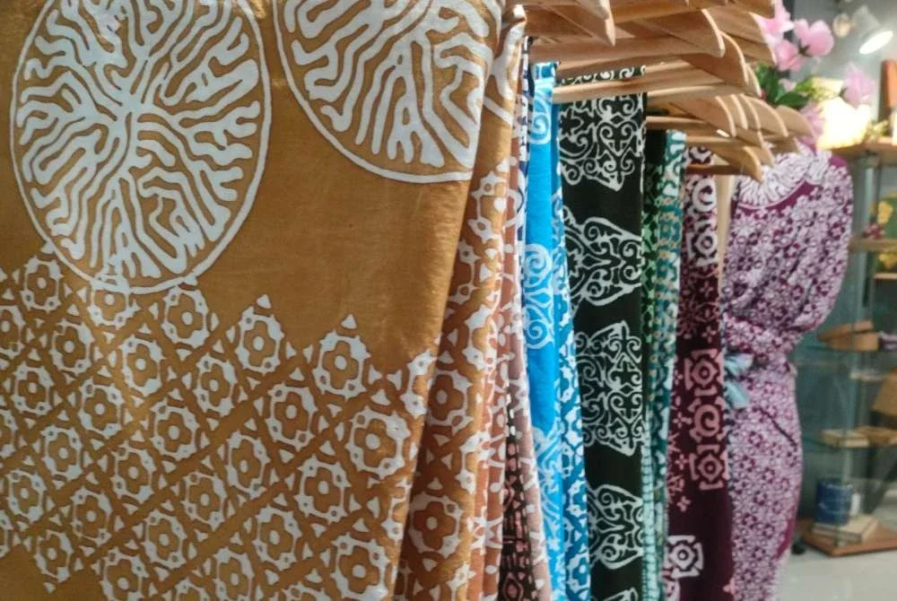 Ciri ekslusif dan mempunyai tarikan tersendiri membolehkan Batik Merbok mendapat permintaan dalam dan luar negara.