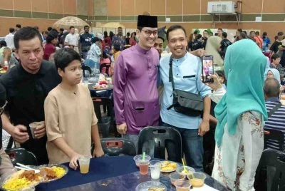 Mohammed Taufiq semasa Jamuan Raya Pusat Khidmat Parlimen Sungai Petani, pada Sabtu.