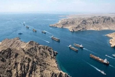 Trafik kapal tangki merosot ketara susulan peningkatan ketegangan ketenteraan dan kebimbangan terhadap serangan Iran.
