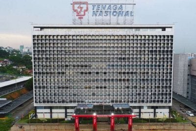 Tenaga Nasional Bhd (TNB) sedang giat melaksanakan pelan hala tuju untuk mencapai kapasiti tenaga boleh baharu (TBB) sebanyak 70 peratus menjelang 2050