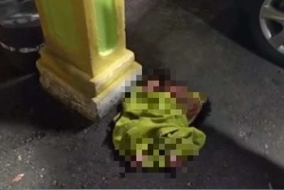 Bayi perempuan masih bertali pusat ditemui ditinggalkan di kawasan parkir sebuah surau di Taman Universiti, Skudai.