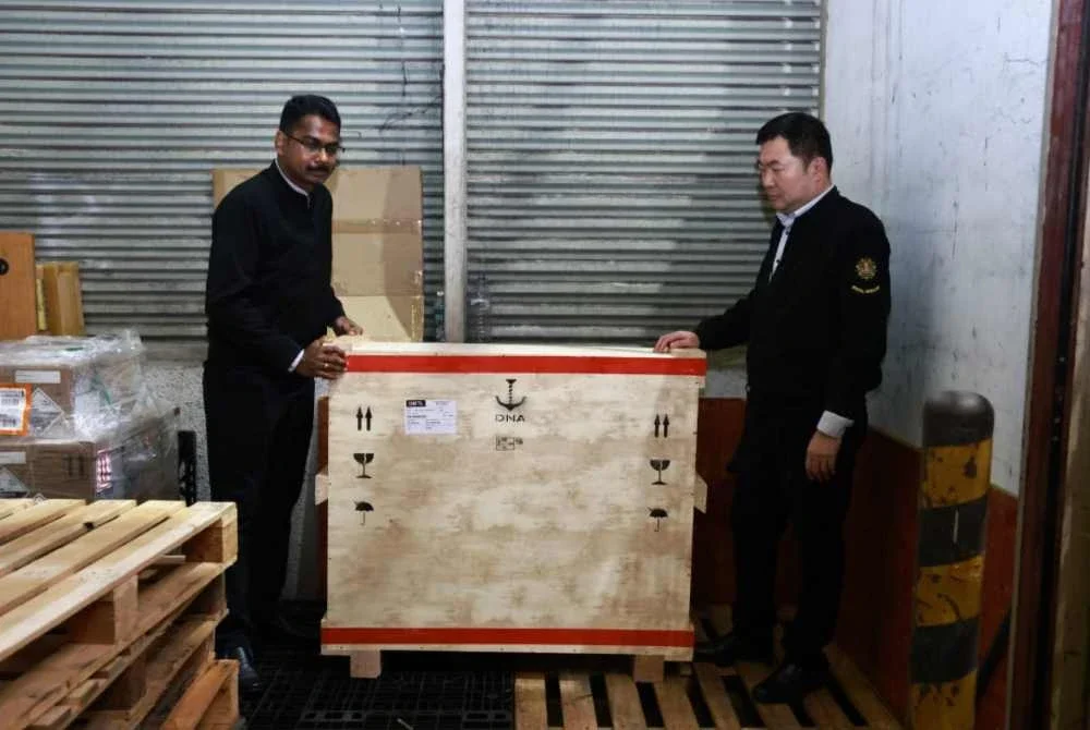Kesemua karya seni itu kini ditempatkan di Ibu Pejabat SPRM Putrajaya. . Foto SPRM