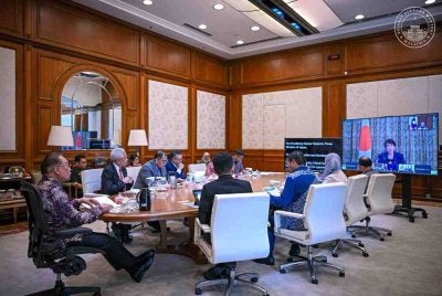 Anwar mempengerusikan mesyuarat Komuniti Sifar Pelepasan Asia (AZEC) di Perdana Putra, Putrajaya. Foto Facebook Anwar Ibrahim
