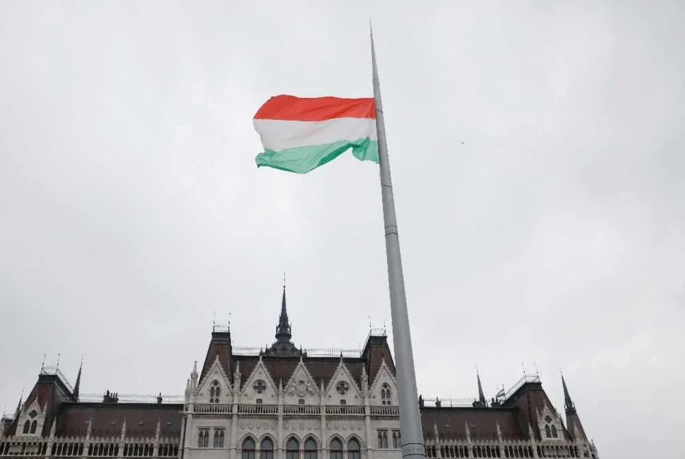 Kisah kejatuhan Orban dan kebangkitan Tisza ada elemen-elemen yang tidak asing kepada rakyat Malaysia, tetapi jalan ceritanya agak berlainan. Foto Reuters