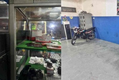 Cermin pada ruang jualan alat ganti motosikal dipecahkan dan enam buah motosikal jenis Yamaha RXZ hilang dipercayai dicuri. 