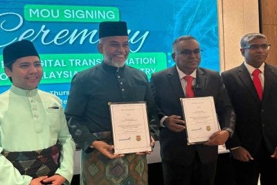 Majlis menandatangani Memorandum Persefahaman (MoU) antara Green Packet Berhad dan Presma di M Resort & Hotel Kuala Lumpur pada Khamis. 