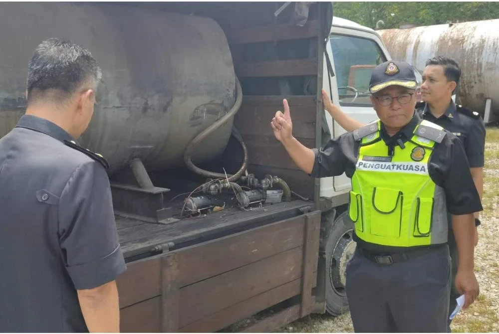 Antara kes yang direkodkan KPDN membongkar kegiatan penyelewengan bahan api menerusi Op Tiris 4.0 baru-baru ini.