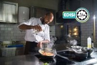 PENGGUNAAN bahan haram atau diragui status halalnya merupakan satu kesalahan buat pemegang sijil halal. Foto PEXELS