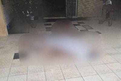 Mangsa disahkan maut di lokasi kejadian selepas dilibas suspek dengan senjata tajam dipercayai parang dalam kejadian pada Jumaat.