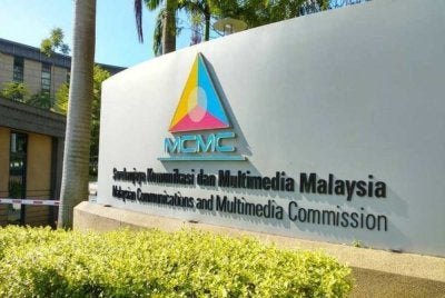 MCMC membuka kertas siasatan terhadap seorang individu yang disyaki menyebarkan berita palsu berhubung dakwaan pembekalan bahan api diesel kepada Filipina.