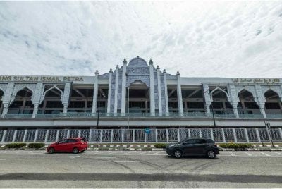 LTSIP bakal mempunyai penerbangan terus ke Jakarta, Indonesia dan Bangkok, Thailand dalam masa terdekat. Foto fail Bernama