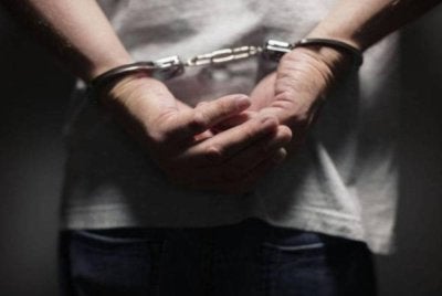PGA menahan dua lelaki termasuk seorang warga asing dan merampas kira-kira 5 kilogram bunga ganja bernilai RM400,000 dalam operasi di Serongga, Pasir Mas. - Gambar hiasan