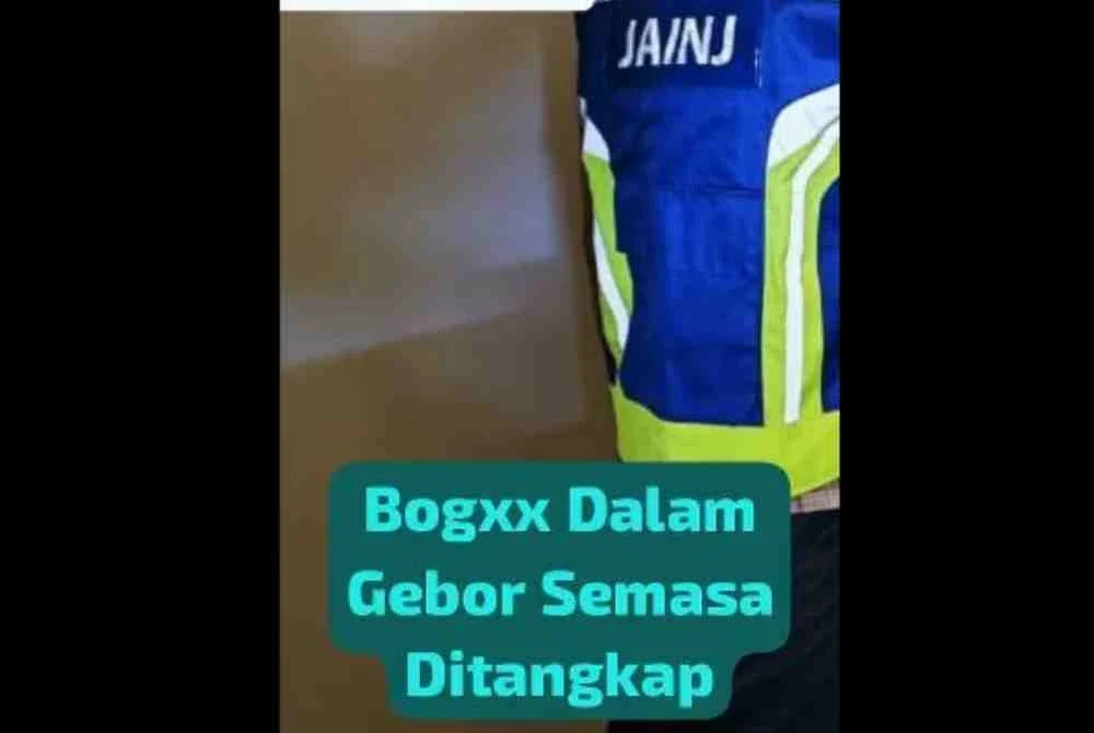 Seorang remaja perempuan ditahan dalam keadaan tidak berpakaian bersama teman lelakinya yang hanya berseluar dalam selepas dipercayai berkhalwat di sebuah hotel.