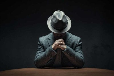 Bloomberg mendakwa mengenai kewujudan gerakan mafia korporat dengan menyediakan perkhidmatan intimidasi bagi memaksa pengambilalihan syarikat. - Gambar hiasan 
