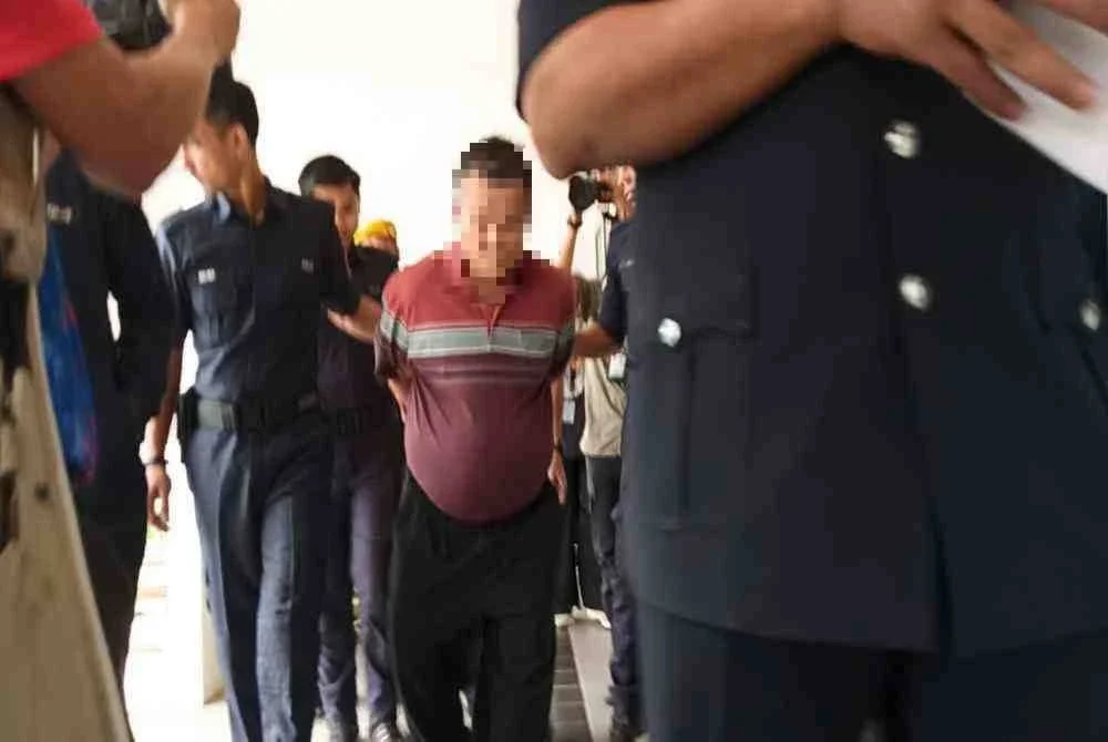 Suspek kes tembak mati tiga individu ditahan reman selama satu minggu selepas mendapat perintah di Mahkamah Majistret Kota Tinggi.