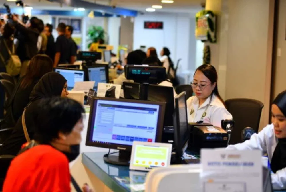 Pekerja di Sarawak layak menerima dua hari cuti kelepasan am gantian pada 3 dan 4 Jun ini berikutan pertindihan beberapa cuti umum termasuk Hari Wesak, Hari Keputeraan Yang di-Pertuan Agong dan Hari Gawai. Gambar hiasan