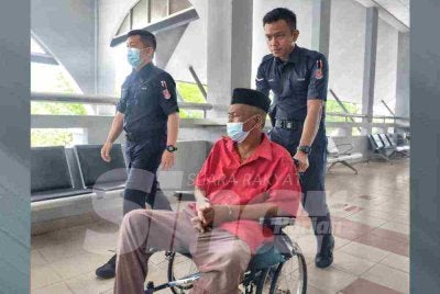 Pesakit dialisis warga emas, Zulkefli Abdul Rani, 60, dihukum penjara tiga tahun oleh mahkamah atas pertuduhan melakukan amang seksual fizikal terhadap pesakit remaja perempuan di sebuah hospital di Kuala Pilah, Januari lalu.