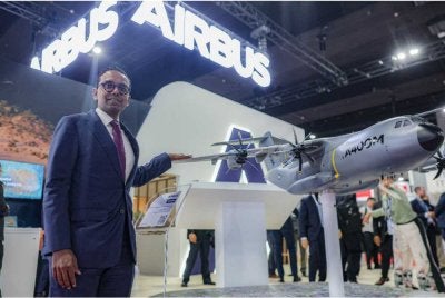 Anand pada sesi taklimat media Airbus sempena pameran DSA dan NATSEC Asia 2026 di Pusat Pameran dan Perdagangan Antarabangsa Malaysia (MITEC). Foto Bernama