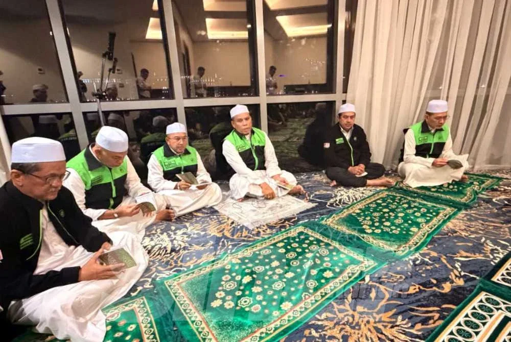 TH menganjurkan majlis bacaan Yasin dan solat hajat di Surau Hotel Zaha Taiba sebagai usaha memohon keberkatan, kelancaran serta kejayaan operasi haji musim ini.