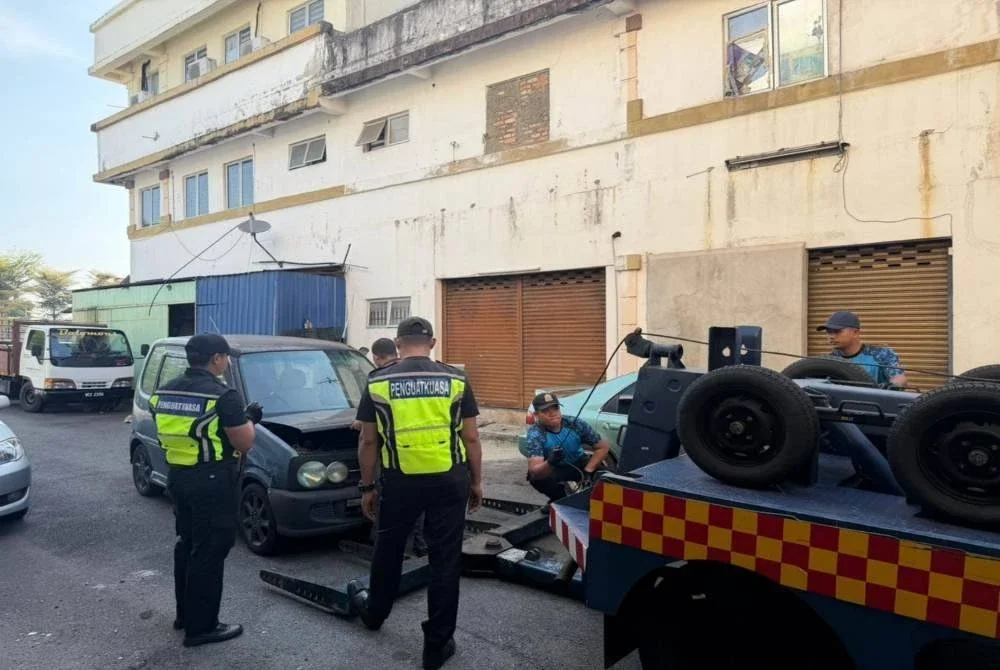 Kenderaan ditinggalkan dalam tempoh lama turut ditunda.
