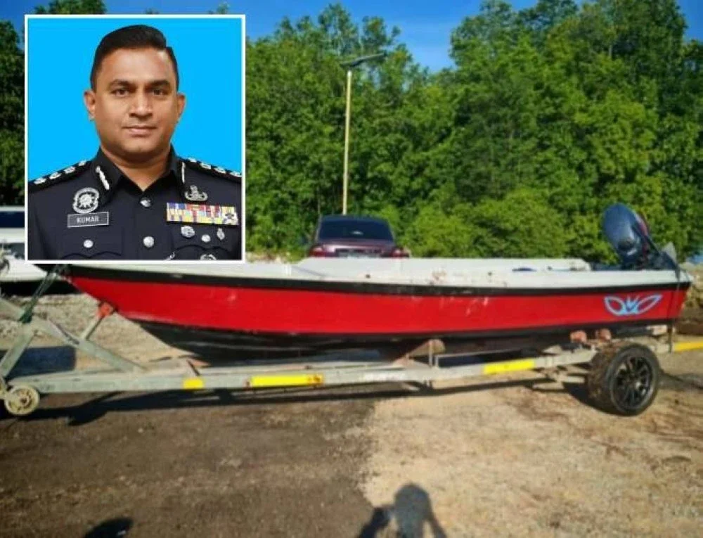 Bot fiber yang dirampas selepas polis menahan beberapa suspek dalam operasi membanteras penyeludupan migran di Tanjung Kupang. Foto kecil M Kumarasan