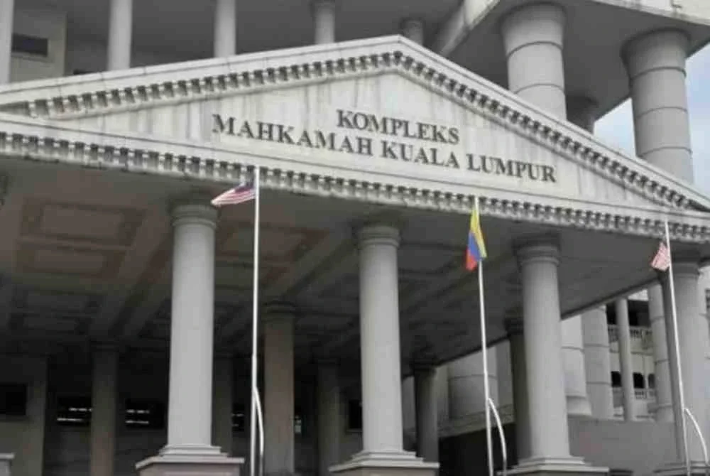 Ketua Pengarah Jabatan Ukur dan Pemetaan Malaysia (JUPEM) akan didakwa di Mahkamah Sesyen Kuala Lumpur esok berkaitan kes penyelewengan dana.
