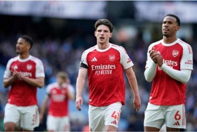 Rooney tetap percaya Arsenal mampu jadi juara EPL.