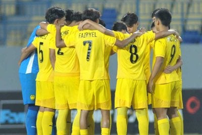 Skuad negara mara ke pentas final selepas menewaskan Laos 3-0. - FOTO: FAM