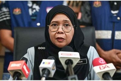 ​Pengarah JPVNT, Dr Anun Man