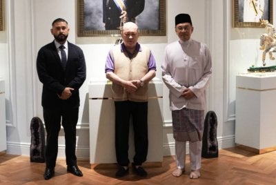 Pertemuan Perdana Menteri bersama Yang di-Pertuan Agong, Sultan Ibrahim dan Tunku Mahkota Ismail berlangsung di Istana Pasir Pelangi, Johor Bahru pada Jumaat. - Foto HRH Crown Prince of Johor