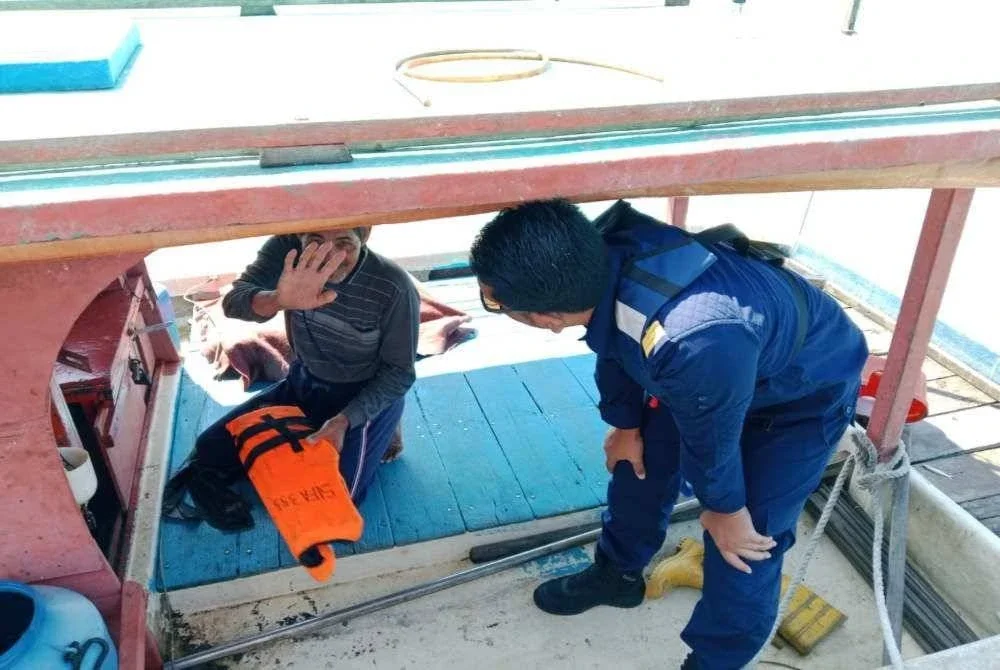 Elemen nasihat dan pendidikan turut digunakan bagi meningkatkan kesedaran dalam kalangan nelayan.