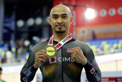  Azizulhasni meraih pingat emas dalam acara Keirin Lelaki pada Kejohanan Piala Dunia Berbasikal Trek UCI di Velodrom Nasional pada Sabtu. Foto Bernama