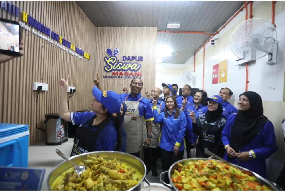 Inisiatif Dapur Siswa Madani dan Menu Kasih Siswa berperanan sebagai benteng awal bagi memastikan pelajar tidak terpaksa berkompromi terhadap pemakanan kerana tekanan kewangan.