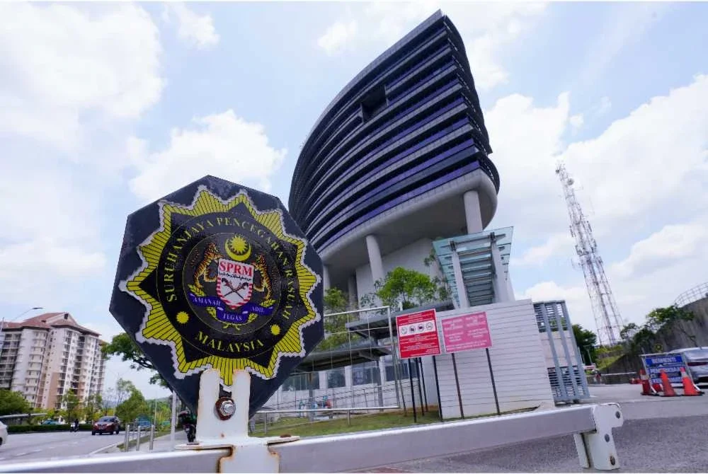 SPRM telah mengeluarkan surat pada 1 April yang menetapkan bahawa James Chai perlu hadir dalam tempoh dua minggu.