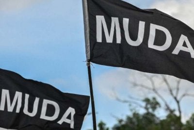 MUDA Negeri Sembilan mendesak semua pihak supaya menghentikan percaturan politik yang berlaku. 