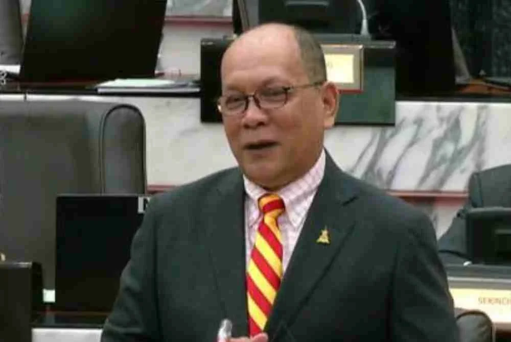 Izham semasa menjawab pertanyaan pada Sidang DUN Selangor pada Selasa
