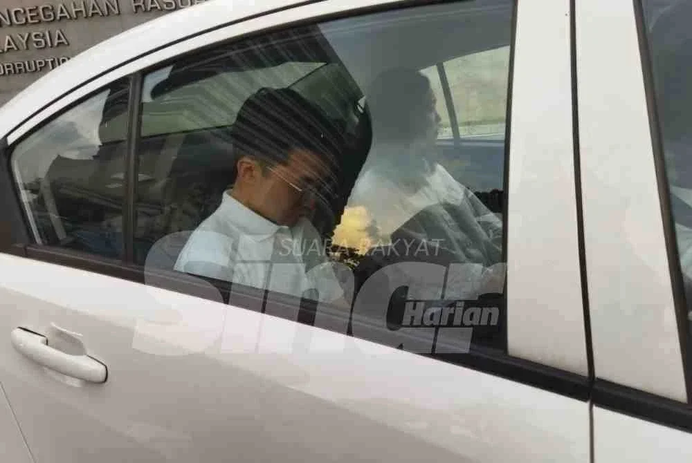 James Chai dilihat meninggalkan Ibu Pejabat SPRM pada Selasa.