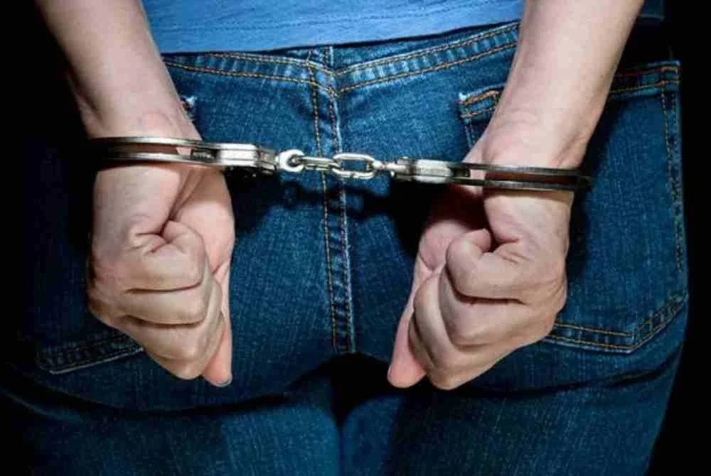 Polis mengesahkan telah menahan seorang pengasuh wanita bagi membantu siasatan kes kematian bayi perempuan berusia lapan bulan akibat pendarahan otak di Taman Seri Wang, 15 April lepas. Gambar hiasan