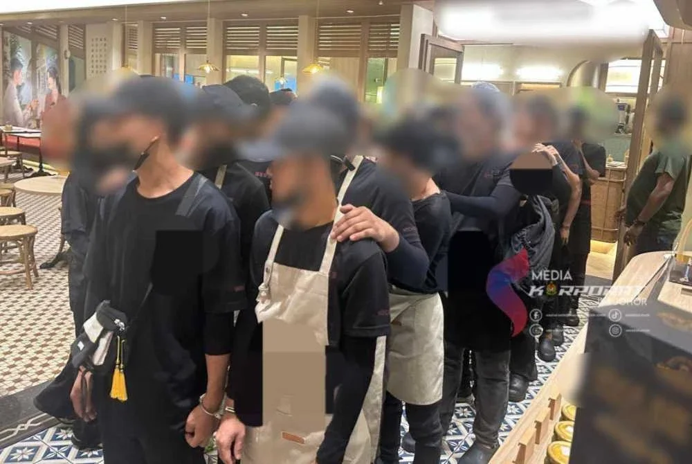 Imigresen menahan 77 warga asing atas pelbagai kesalahan dalam Ops Selera dan Ops Mahir yang dijalankan di sekitar Johor Bahru. Foto JIM Johor